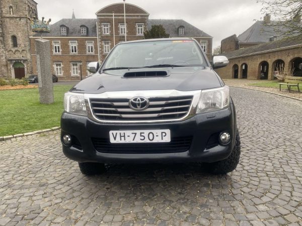 TOYOTA HILUX - Image 4