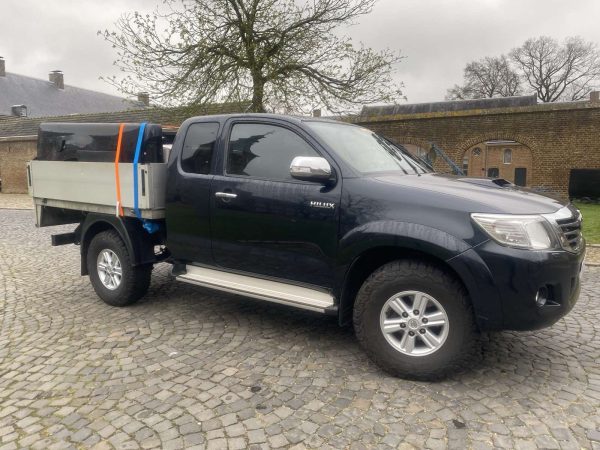 TOYOTA HILUX - Image 3